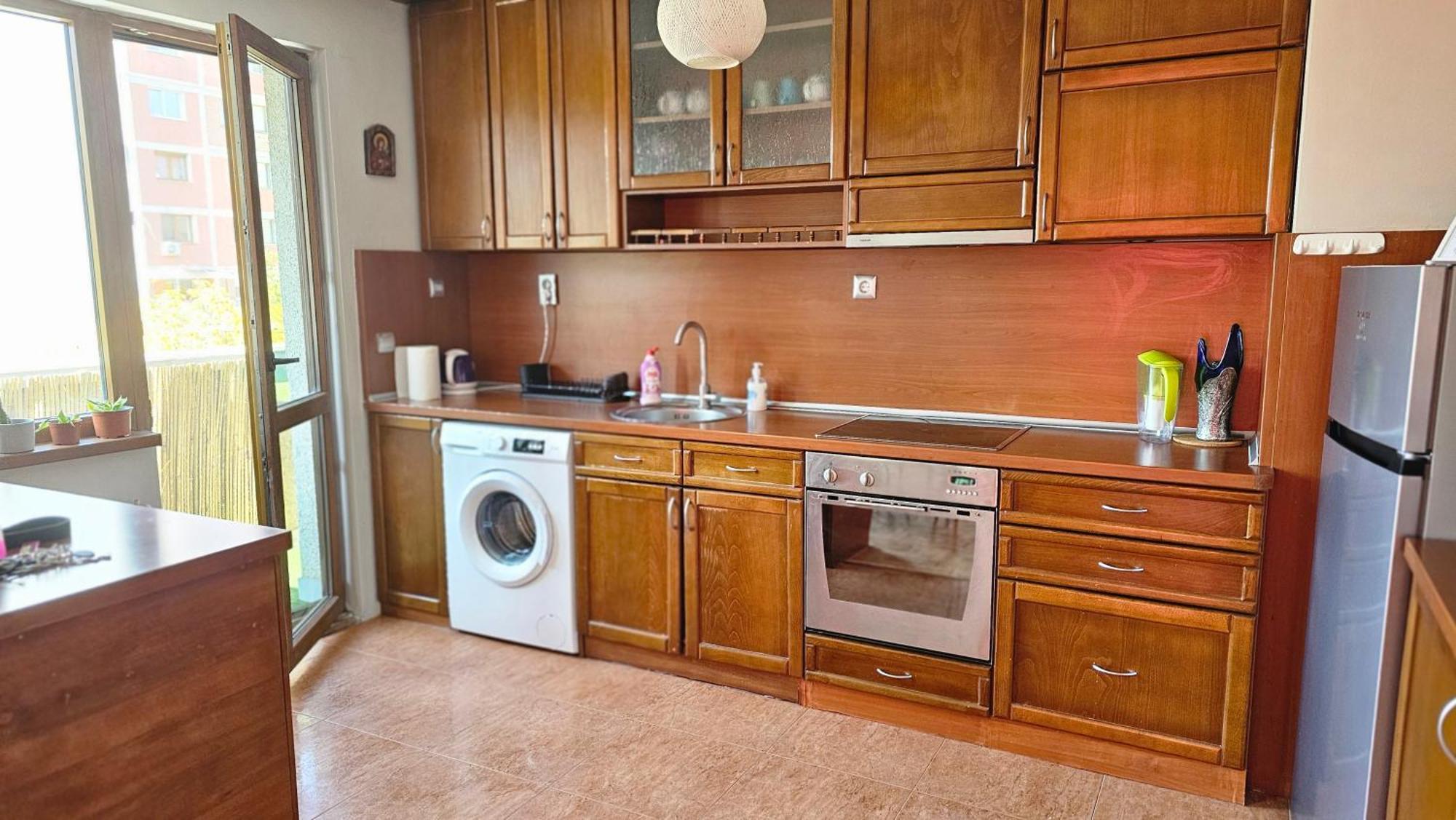 Business Park Retreat: 1br With Mountain View * Sofia